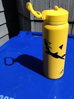 Drinking Tumbler With Shark Picture 9 Tall Stainless Steel Lining Used